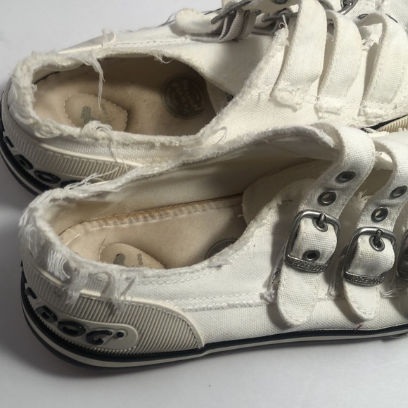 Woman’s Y2k canvas distressed slip on rocket Dog shoes - Picture 6 of 12